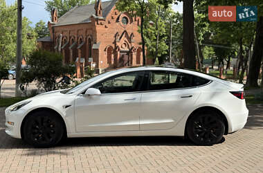 Седан Tesla Model 3 2019 в 