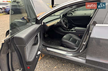 Седан Tesla Model 3 2018 в 