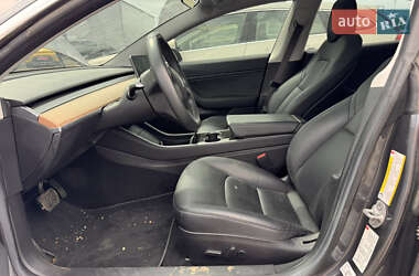 Седан Tesla Model 3 2018 в 