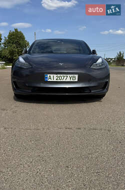 Седан Tesla Model 3 2020 в 