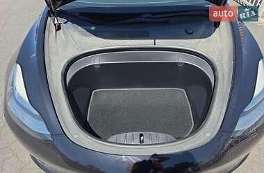 Седан Tesla Model 3 2018 в 