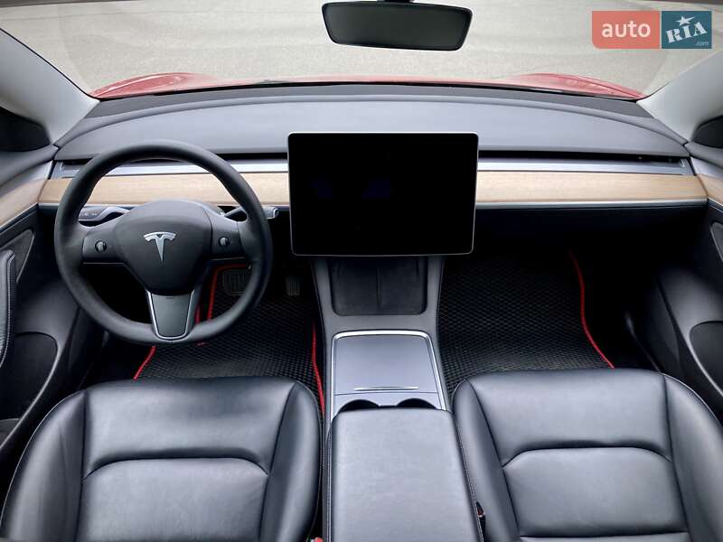 Седан Tesla Model 3 2022 в Києві
