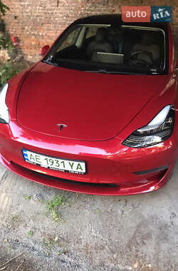 Седан Tesla Model 3 2019 в 