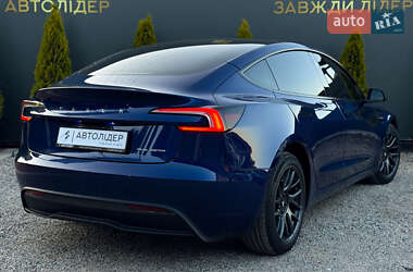 Седан Tesla Model 3 2024 в 