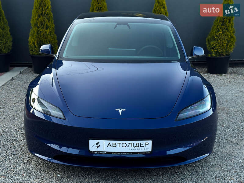Седан Tesla Model 3 2024 в Одесі