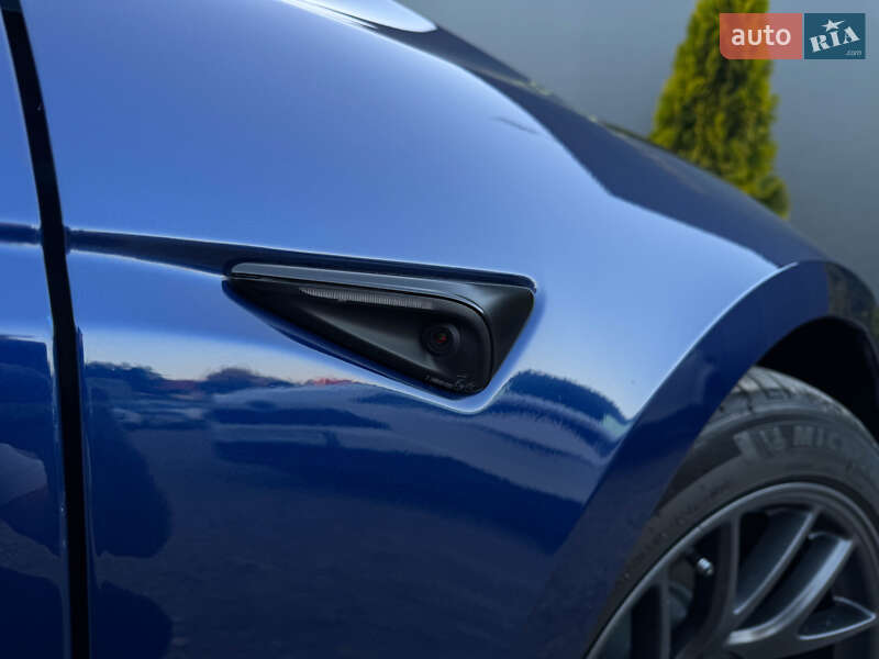 Седан Tesla Model 3 2024 в Одесі