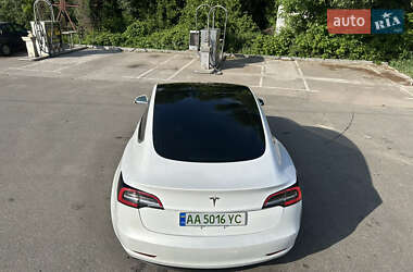 Седан Tesla Model 3 2018 в 