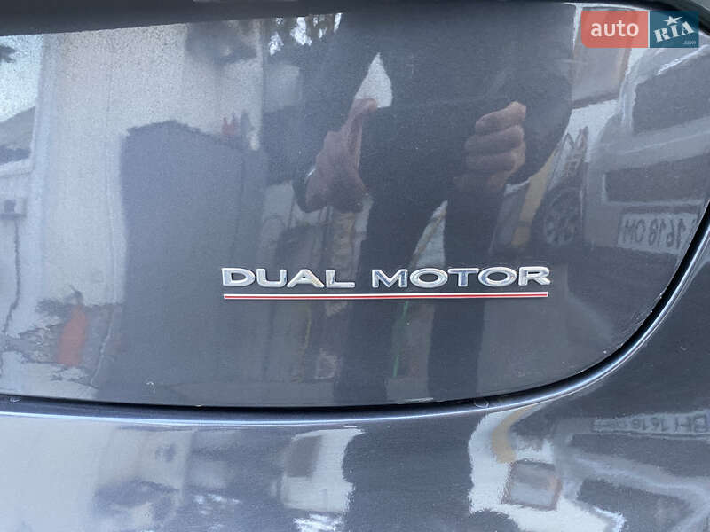 Седан Tesla Model 3 2021 в Одессе