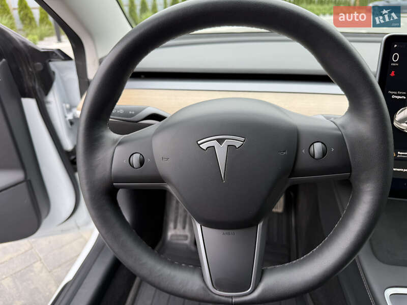 Седан Tesla Model 3 2021 в Луцке фото 10 Седан Tesla Model 3 2021 в Луцке