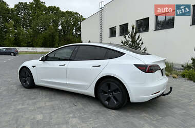 Седан Tesla Model 3 2021 в 