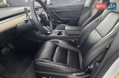 Седан Tesla Model 3 2019 в 