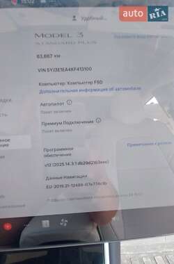 Седан Tesla Model 3 2019 в 