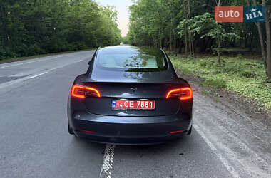 Седан Tesla Model 3 2023 в Полтаве