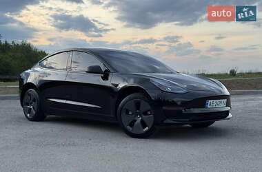 Седан Tesla Model 3 2021 в Днепре