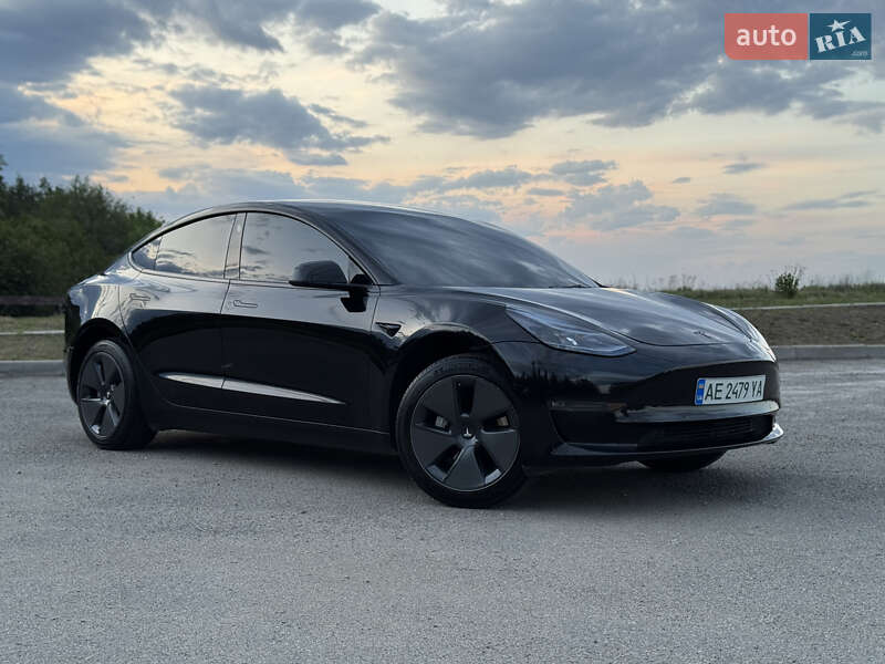 Tesla Model 3 2021