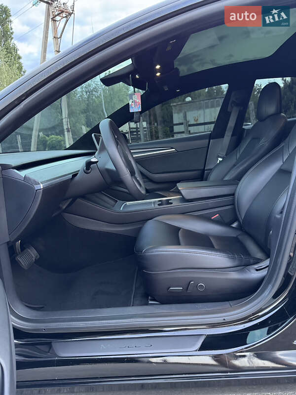Седан Tesla Model 3 2021 в Днепре