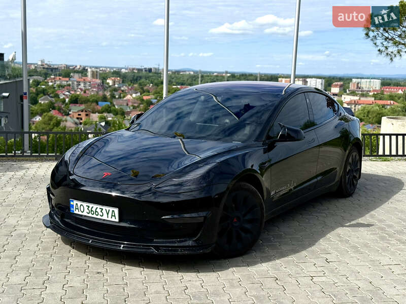Седан Tesla Model 3 2017 в 