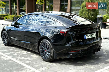 Седан Tesla Model 3 2017 в 