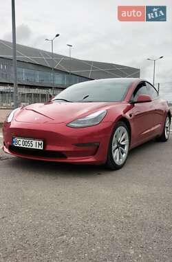 Седан Tesla Model 3 2022 в Львове