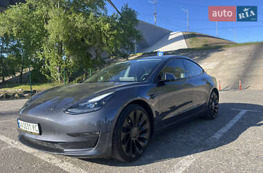 Седан Tesla Model 3 2023 в 