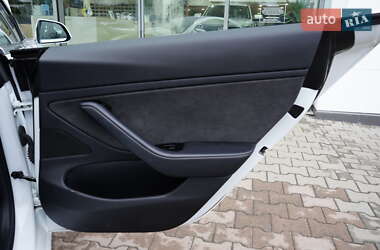Седан Tesla Model 3 2018 в 