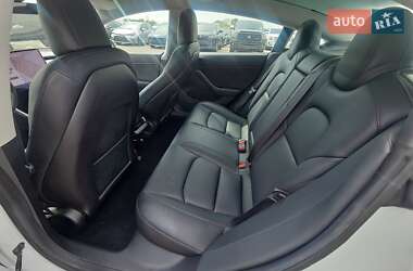 Седан Tesla Model 3 2019 в 