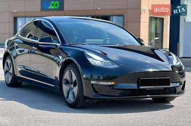 Седан Tesla Model 3 2018 в 