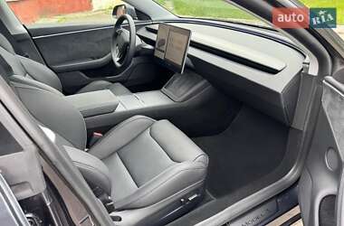 Седан Tesla Model 3 2024 в 