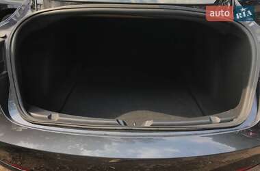 Седан Tesla Model 3 2020 в 