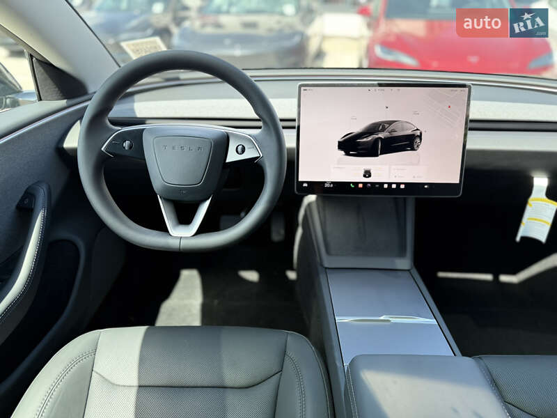 Седан Tesla Model 3 2024 в Вінниці