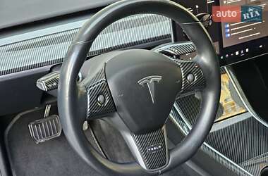 Седан Tesla Model 3 2019 в 