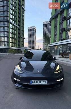 Седан Tesla Model 3 2021 в 