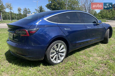 Седан Tesla Model 3 2019 в 