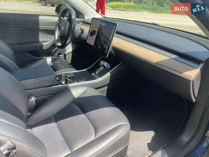 Седан Tesla Model 3 2019 в Кривом Роге фото 13 Седан Tesla Model 3 2019 в Кривом Роге