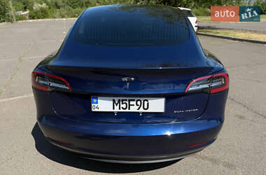 Седан Tesla Model 3 2018 в 