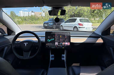 Седан Tesla Model 3 2018 в 