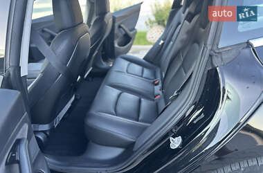 Седан Tesla Model 3 2018 в 