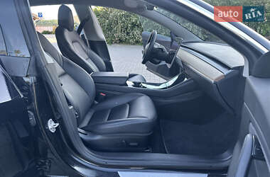 Седан Tesla Model 3 2018 в 