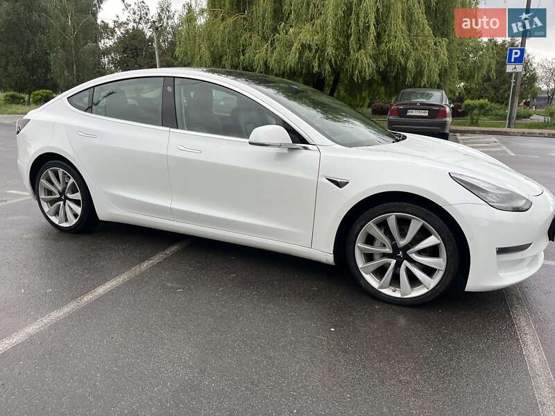 Седан Tesla Model 3 2019 в Здолбуніві