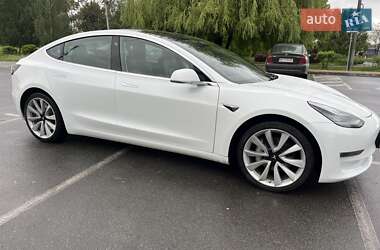 Седан Tesla Model 3 2019 в 