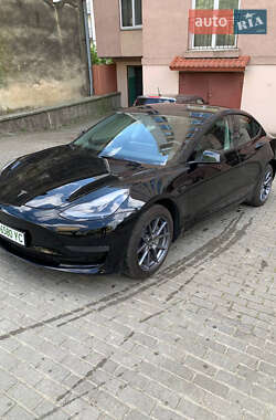 Седан Tesla Model 3 2022 в Львові