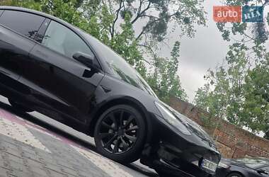 Седан Tesla Model 3 2021 в 