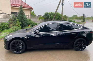Седан Tesla Model 3 2019 в 