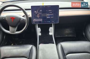 Седан Tesla Model 3 2019 в 