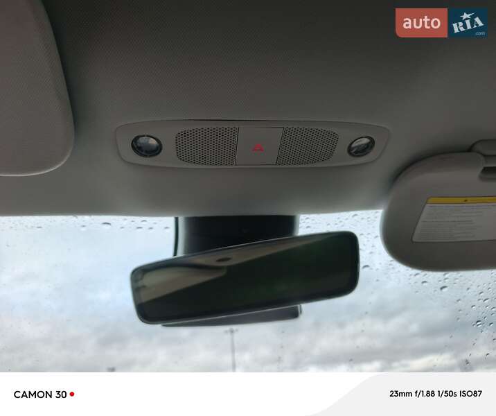 Седан Tesla Model 3 2021 в Львові