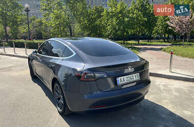 Седан Tesla Model 3 2020 в 