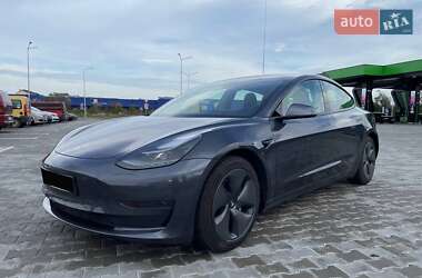 Седан Tesla Model 3 2021 в 
