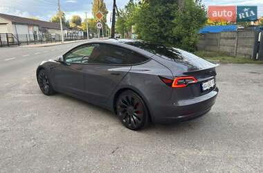 Седан Tesla Model 3 2023 в 