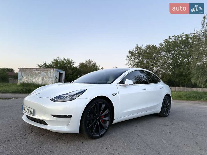Седан Tesla Model 3 2019 в Києві