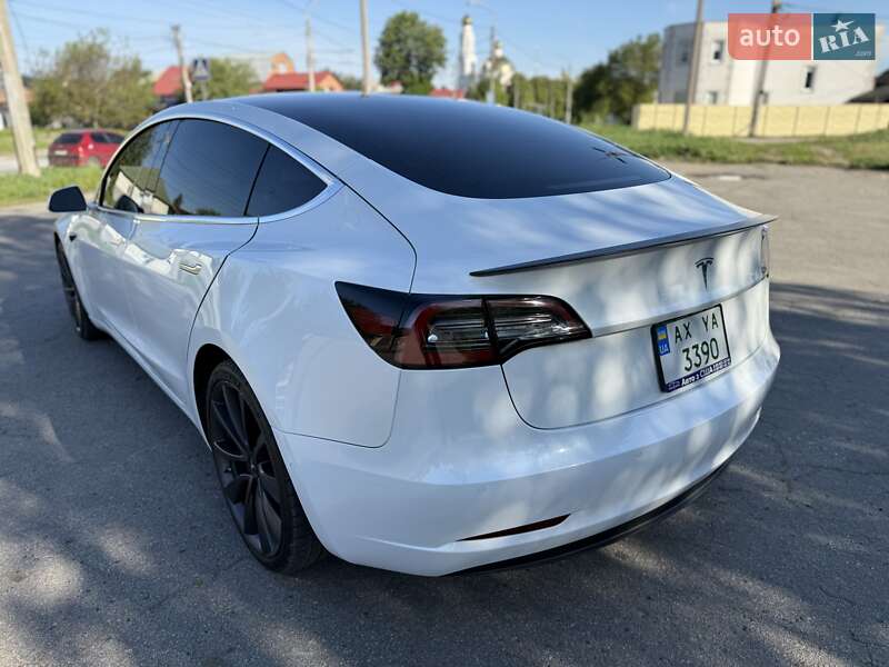 Седан Tesla Model 3 2019 в Києві